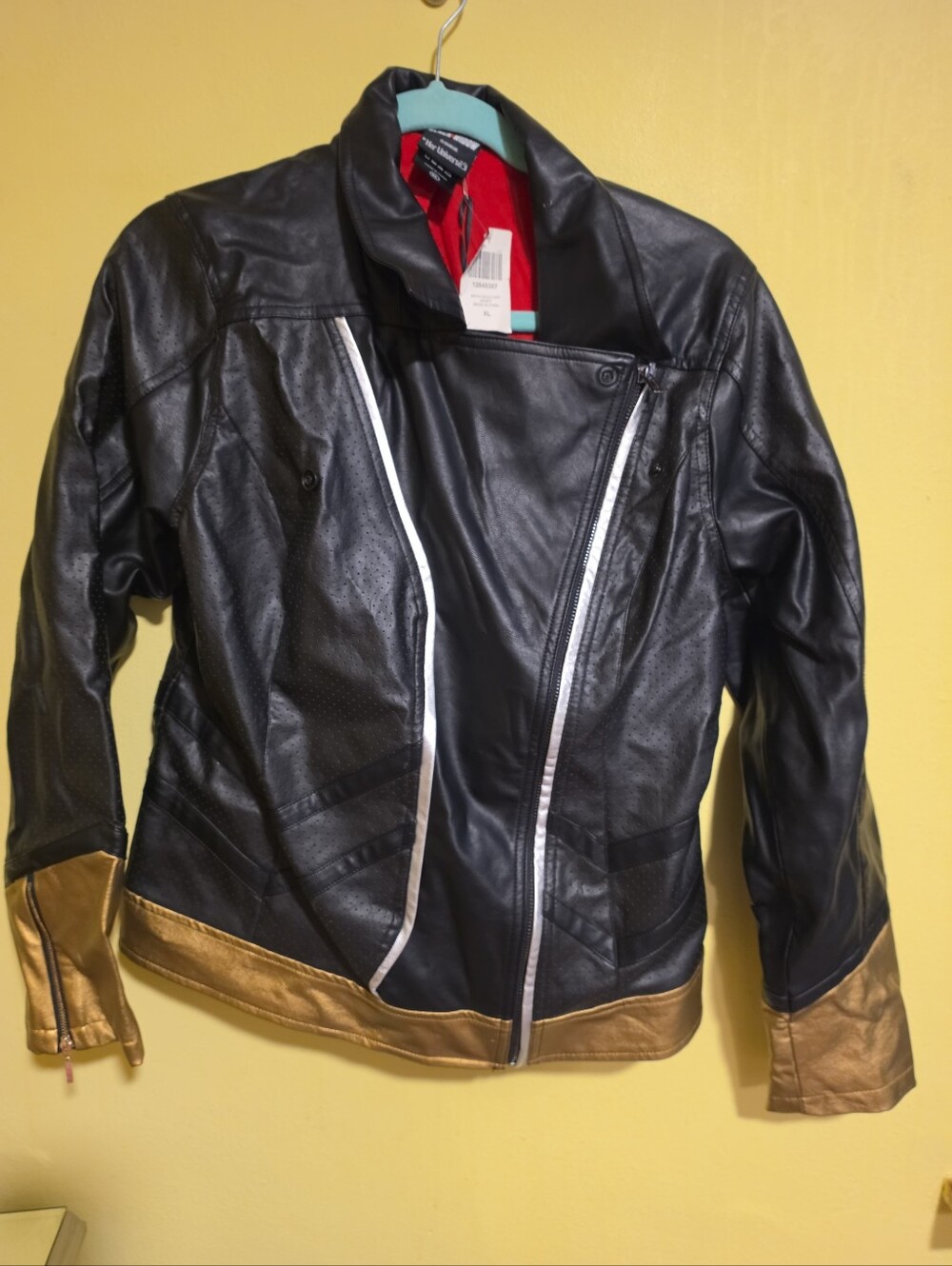 NWT Her Universe Marvel Black Widow Women's Size XL Faux Leather Moto Jacket